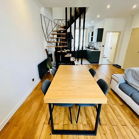 Le Quiet Duplex, Hypercenter, 2 Bedrooms, Spacieux *