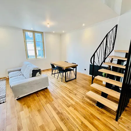 Apartman Le Quiet Duplex, Hypercenter, 2 Bedrooms, Spacieux