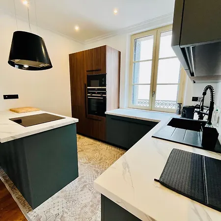 Apartman Le Quiet Duplex, Hypercenter, 2 Bedrooms, Spacieux